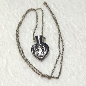 Vintage Art Nouveau Silvertone Vase Pendant/Necklace Female Face on both sides